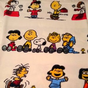 Berkshire VelvetLoft Peanuts Snoopy Cute Character Plush Throw Blanket